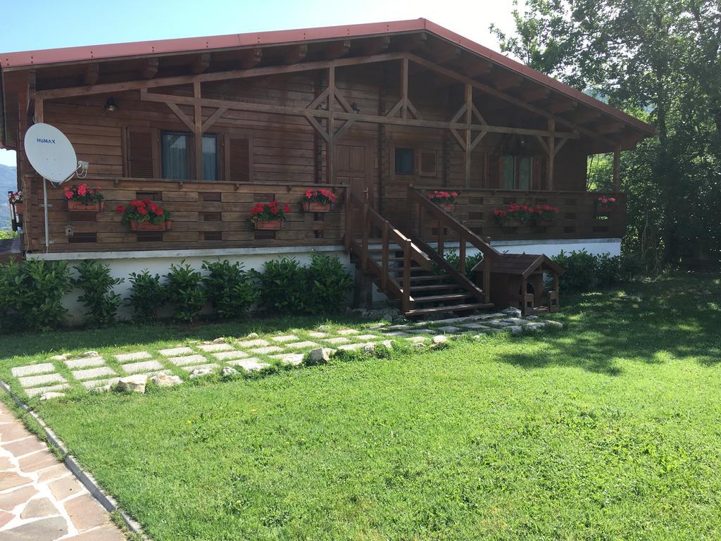 Chalet Dei Parchi Bed and Breakfast Saracinesco Zewnętrze zdjęcie